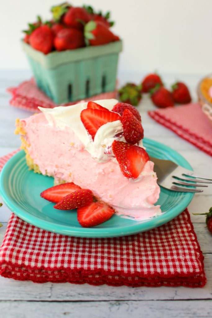 Creamy Strawberry Pie Strawberry Pie Recipe vert5 683x1024