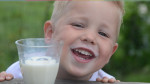 FrieslandCampina Hellas-NOYNOY: Πρόσφερε γαλακτοκομικά προϊόντα με το πρόγραμμα «Κύκλος Φροντίδας»