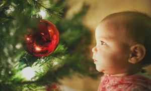 4 λόγοι που είναι τέλειο να είσαι γονιός τα Χριστούγεννα
