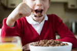 4 σημαντικοί λόγοι να μειώσετε τη ζάχαρη που τρώνε τα παιδιά