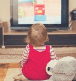 3  (σημαντικοί) λόγοι που τα παιδιά δεν πρέπει βρίσκονται πολλές ώρες μπροστά σε οθόνες