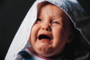 Μπορεί το κλάμα να προκαλέσει βλάβες στον εγκέφαλο του παιδιού;