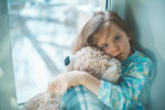 Ποια είναι τα συμπτώματα της μετάλλαξης Όμικρον στα παιδιά
