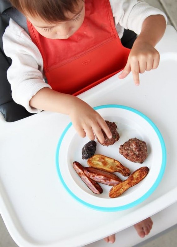 5 συνηθισμένες φράσεις που δεν πρέπει να λέμε στα παιδιά την ώρα του φαγητού