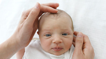 Τι είναι η πηγή, το μαλακό σημείο στην κορυφή του κεφαλιού του μωρού;